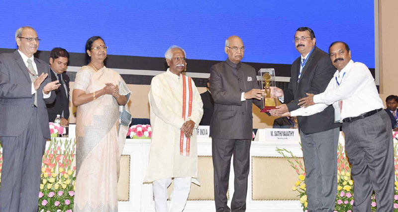 Photo of खनन कंपनियां श्रमिकों के कल्याण के लिए बनाए नीतियां – राष्ट्रपति