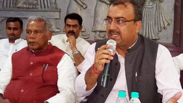 Photo of तेजप्रताप के बाद अब मंगल पांडे ने अपने आवास पर तैनात किए 4 डॉक्टर, लालू ने घेरा