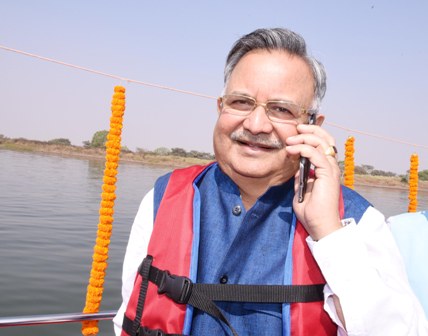 Photo of छत्तीसगढ़ में 55.60 लाख लोगों को मिलेगा मुफ्त मोबाइल फोन