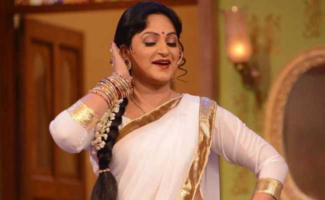 Photo of ‘पिंकी बुआ’ ने मिलाया कृष्णा अभिषेक से हाथ