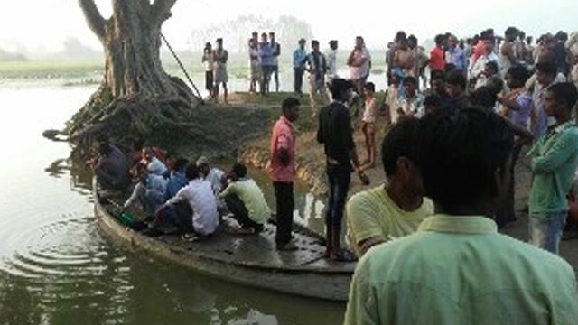 Photo of उत्तर प्रदेश के बहराइच में नदी में नाव के डूबने से छह मरे