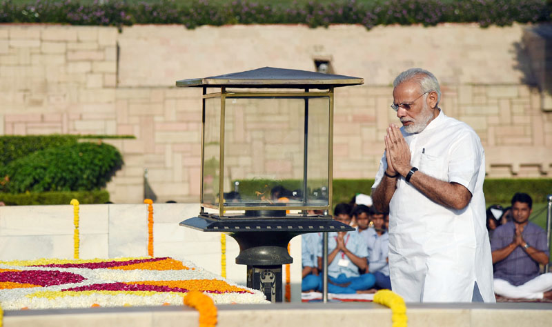 Photo of राष्ट्रपिता महात्मा गांधी को उनकी 148वीं जयंती पर राष्ट्र दे रहा हैं श्रद्धांजलि
