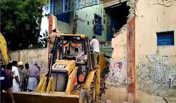 Photo of तमिलनाडु में एक भवन की छत गिरने से 08 मरे