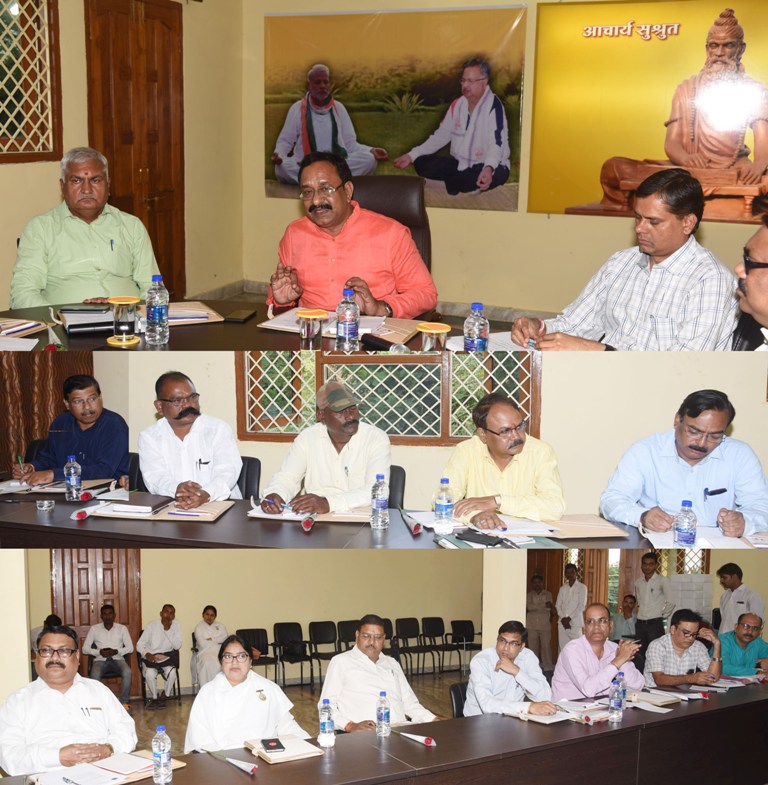 Photo of छत्तीसगढ़ में स्कूलों और जेलों में नियमित योग शिविर लगाने की तैयारी शुरू