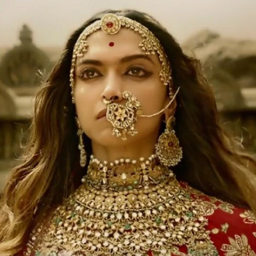 Photo of कई राज्यों में प्रतिबंध के खिलाफ भंसाली पहुंचे उच्चतम न्यायालय