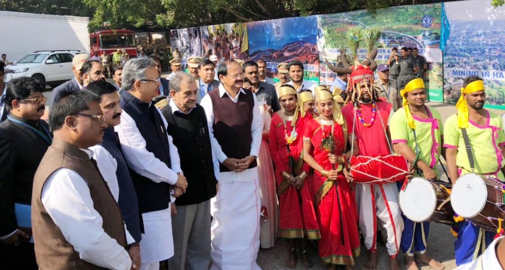 Photo of उपराष्ट्रपति ने की दंतेवाड़ा में हो रही जैविक खेती की तारीफ