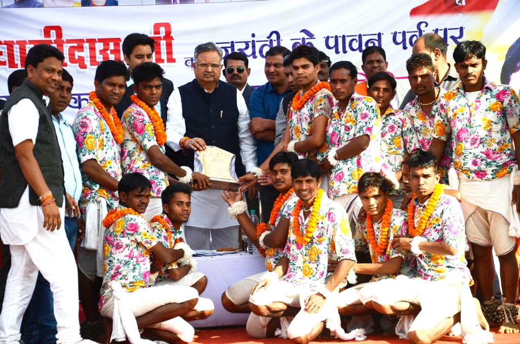 Photo of बाबा के संदेश से समाज को बेटी बचाओ-बेटी पढ़ाओ की मिली सीख – रमन