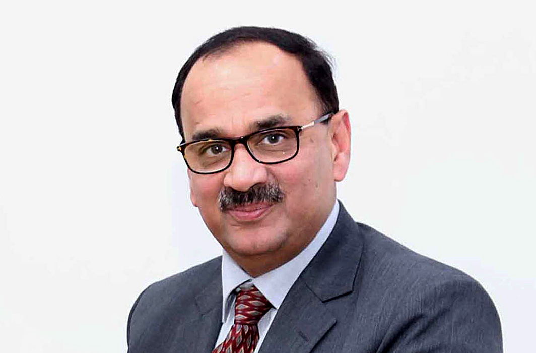 Photo of सीबीआई के पूर्व प्रमुख आलोक वर्मा ने दिया त्याग पत्र