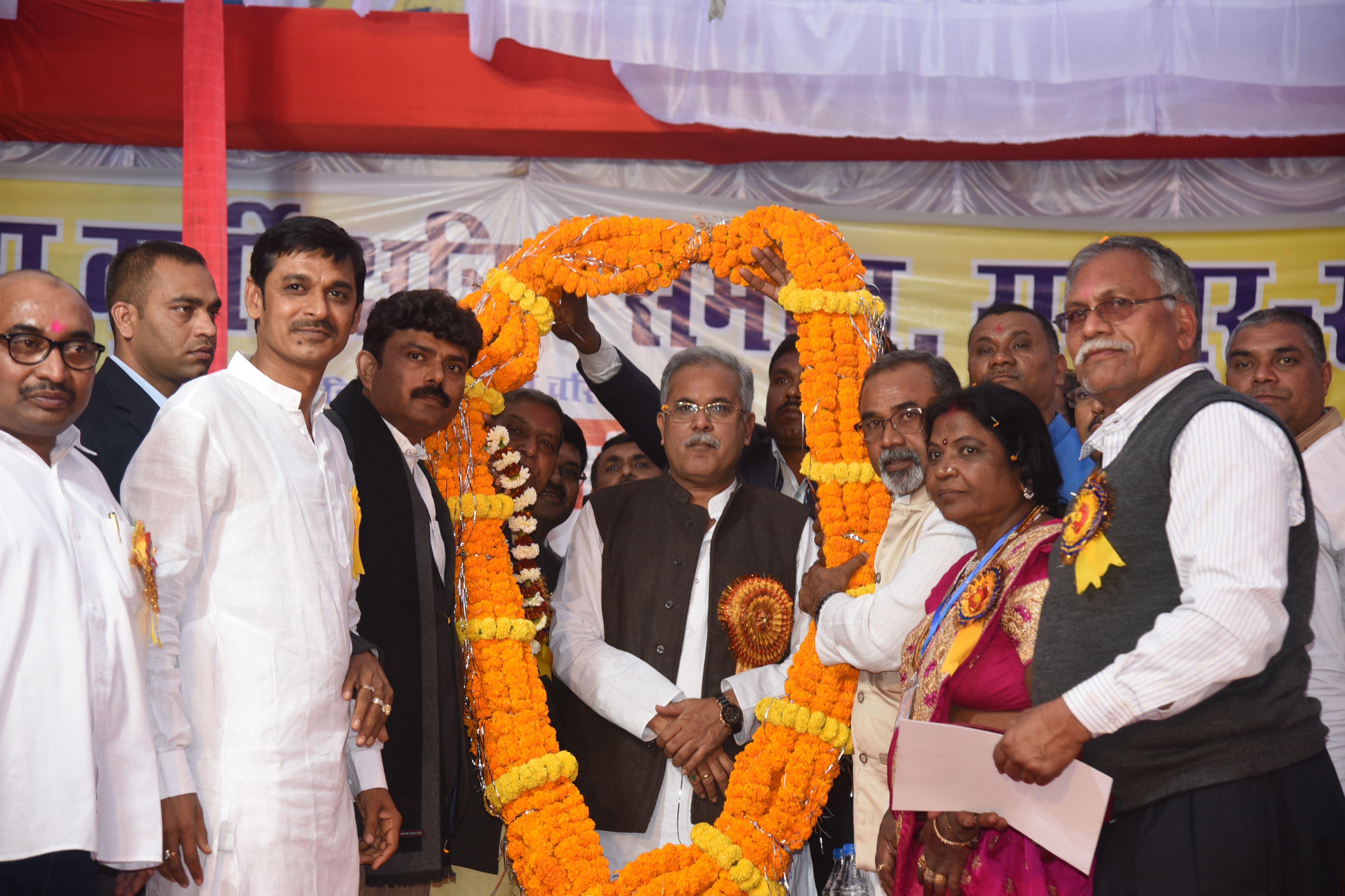 Photo of पुरखों के सपने को पूरा करने सभी समाज का सहयोग जरूरी – भूपेश