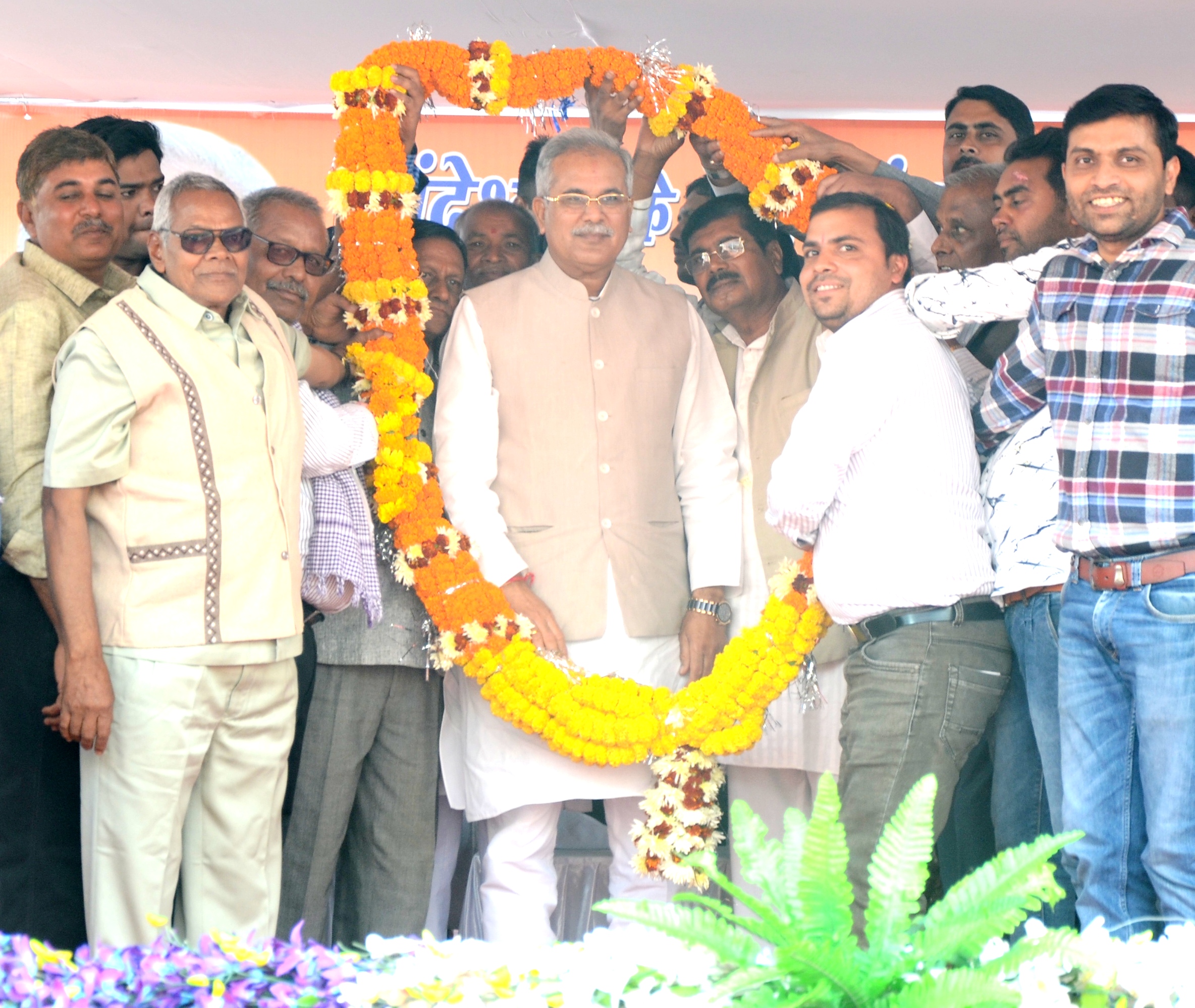 Photo of पूर्वजों के सपनों को मिल-जुल कर करेंगे पूरा – भूपेश