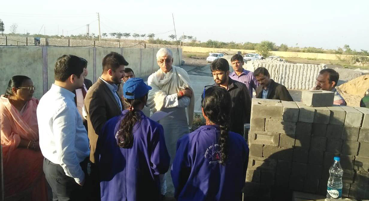 Photo of सिंहदेव ने बिहान महिला समूहों द्वारा संचालित कार्यो का किया निरीक्षण