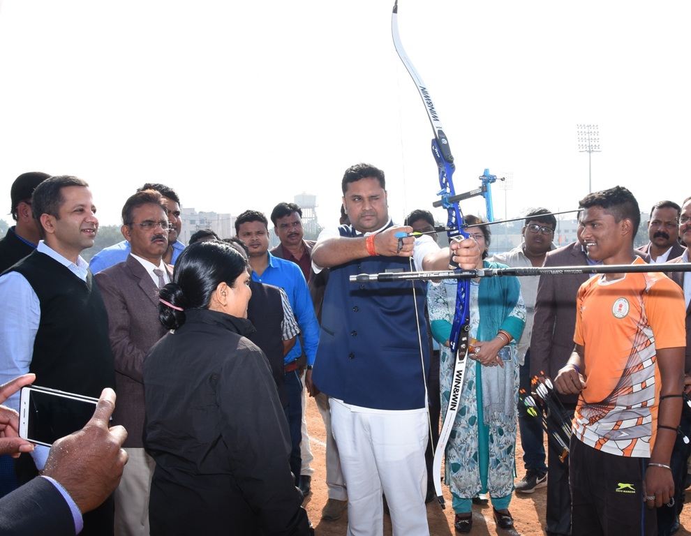 Photo of राष्ट्रीय स्पर्धाओं के पदक विजेता खिलाड़ियो को मिलेंगी बेहतर सुविधाएं-उमेश