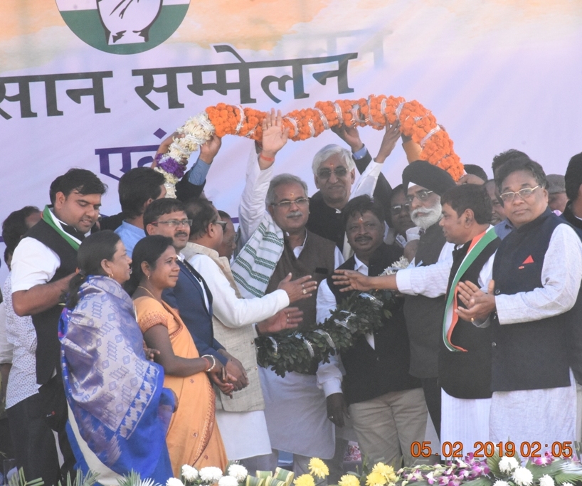 Photo of गरीबों, किसानों और मजदूरों के लिए समर्पित हैं उनकी सरकार- भूपेश