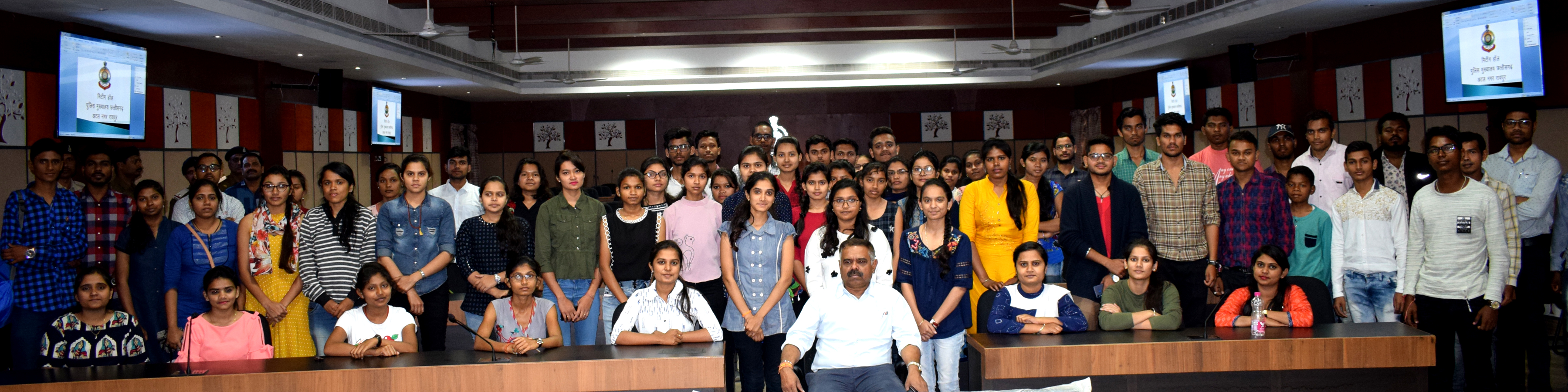 Photo of पुलिस परिवारों के बच्चों के मार्ग दर्शन के लिए ‘अभिव्यक्ति’ समूह का गठन