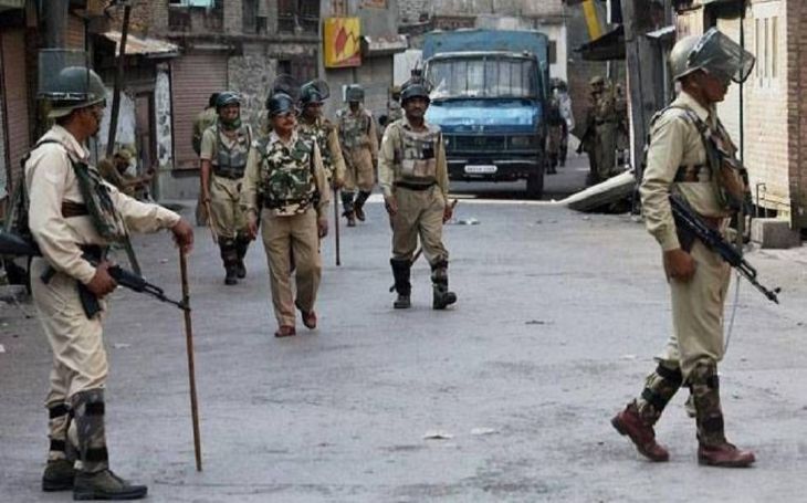 Photo of जम्मू में आज तीसरे दिन भी कर्फ्यू जारी