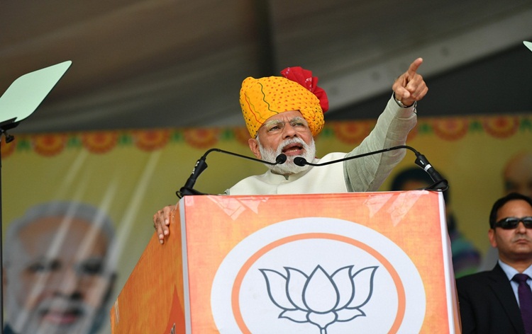 Photo of पश्चिम बंगाल में कोई विकास नहीं – मोदी