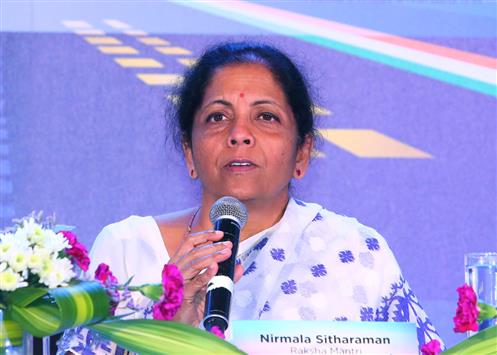 Photo of रक्षा निर्माण क्षेत्र में पूंजी लगाने के लिए निवेशकों को सीतारामन ने किया आमंत्रित