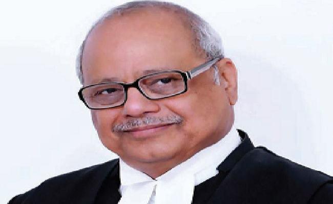 Photo of पूर्व न्यायाधीश पिनाकी चंद्र घोष देश के पहले लोकपाल