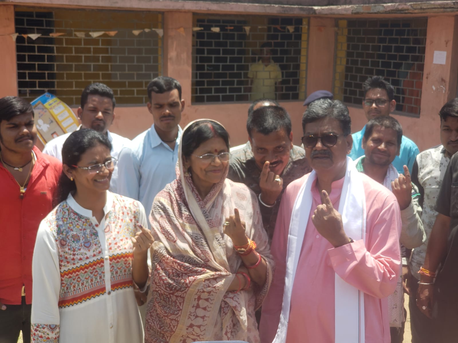 Photo of विस अध्यक्ष ने शांतिपूर्ण मतदान के लिए जताया आभार