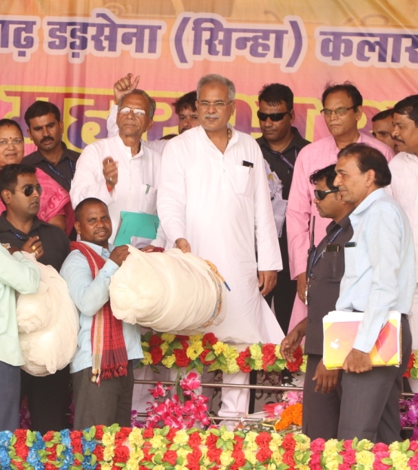 Photo of भूपेश ने सार्वजनिक उपक्रमों में स्थानीय युवाओं को भर्ती किए जाने पर दिया जोर