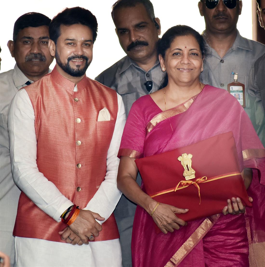 Photo of मोदी सरकार के दूसरे कार्यकाल का पहला बजट संसद में पेश