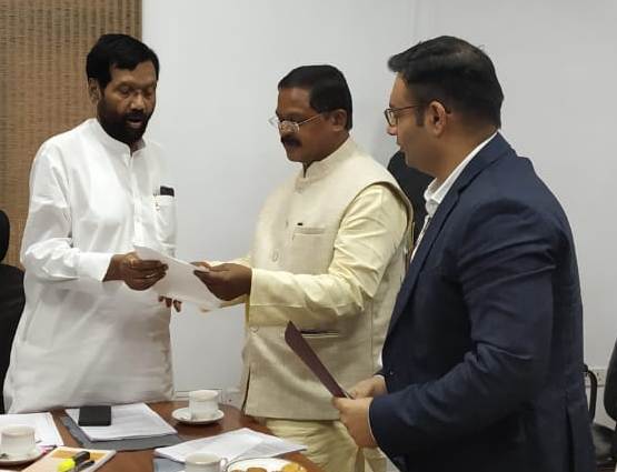 Photo of छत्तीसगढ़ के लिए जरूरत के मुताबिक आवंटन की पासवान से मांग