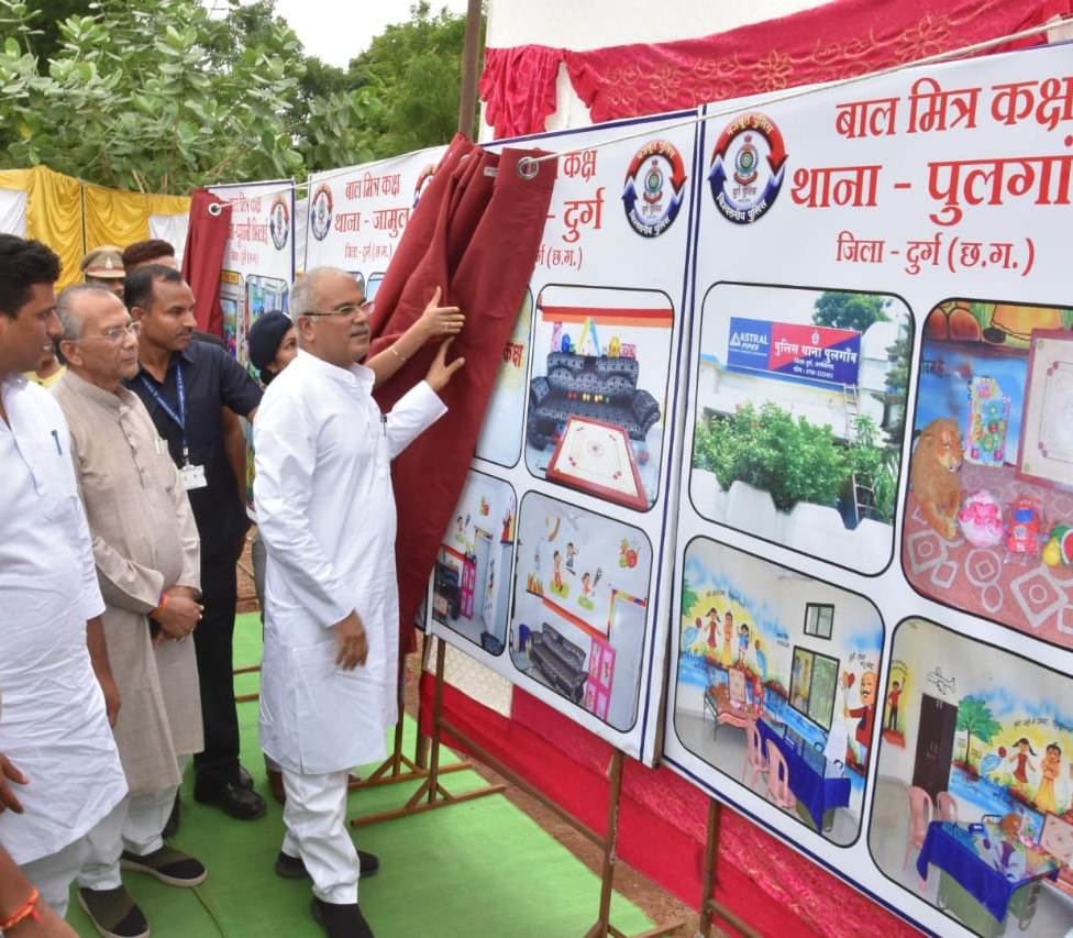 Photo of पुलिस बच्चों में छवि सुधारने थानों में बना रही है बाल मित्र कक्ष