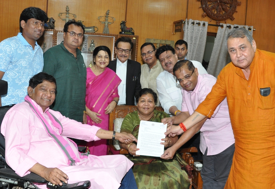 Photo of राज्यपाल से पूर्व मुख्यमंत्री श्री जोगी ने की मुलाकात