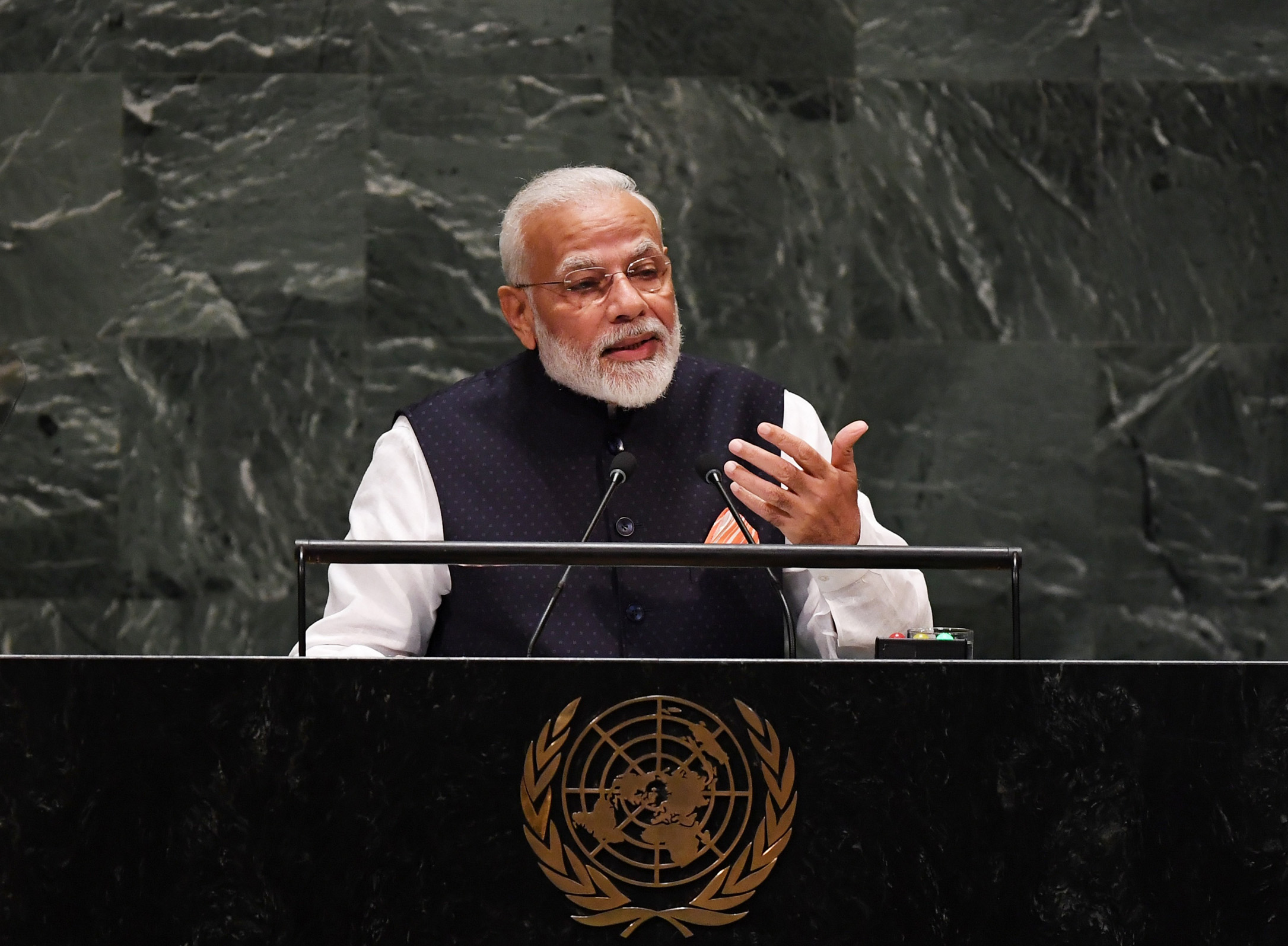 Photo of विश्व नेताओं से आतंकवाद के खिलाफ एकजुट होने की मोदी ने की अपील