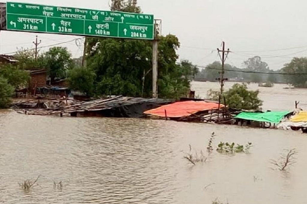 Photo of मध्यप्रदेश में लगातार बारिश से जन-जीवन प्रभावित