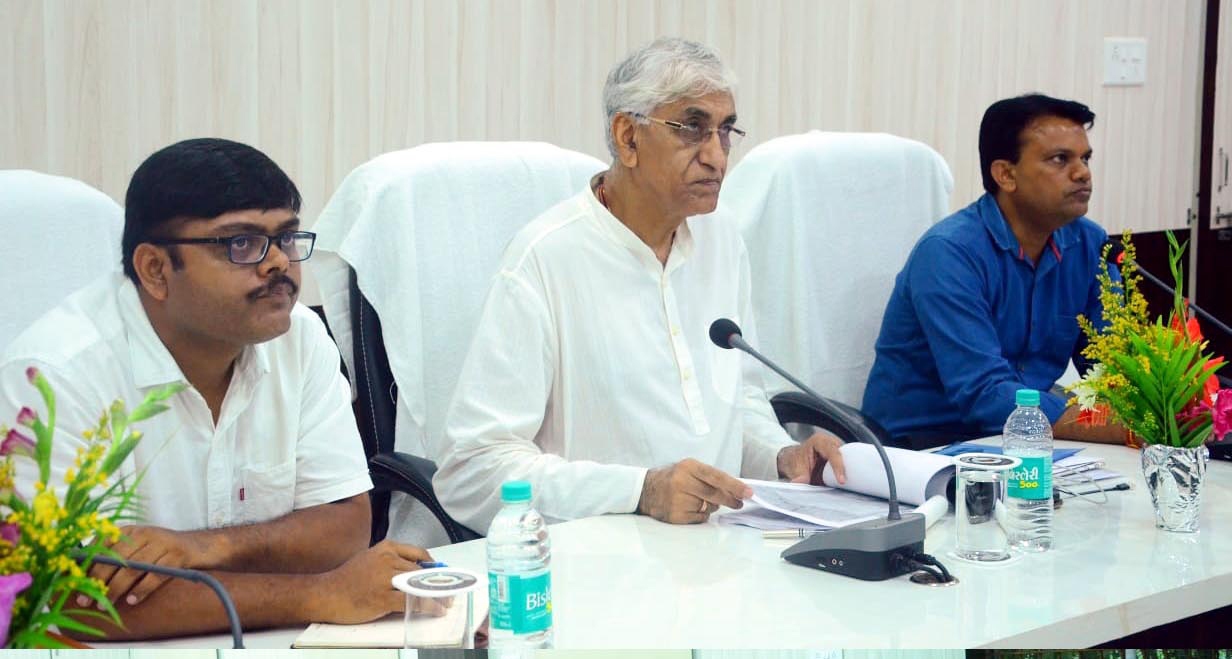 Photo of सिंहदेव ने निर्माण कार्यों में गुणवत्ता का विशेष ध्यान रखने के दिए निर्देश