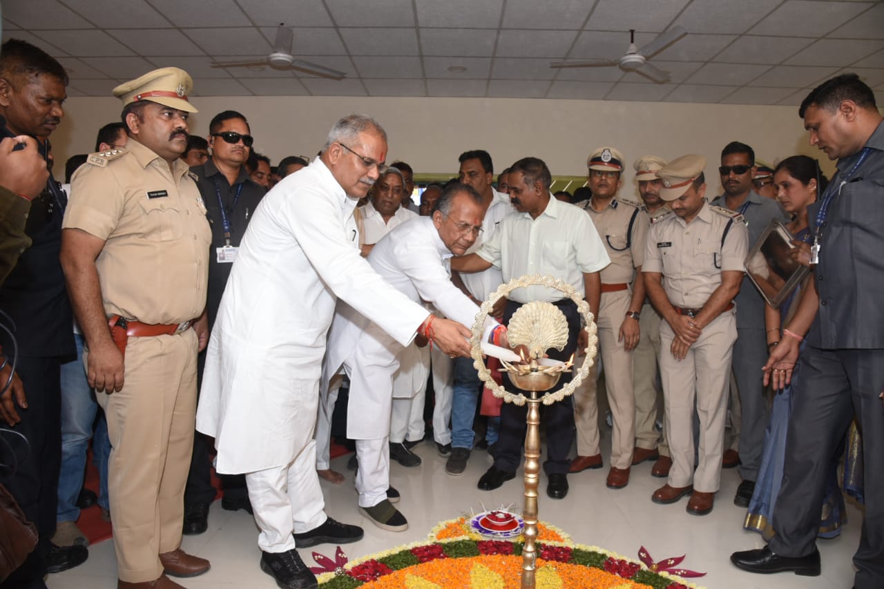 Photo of मुख्यमंत्री ने किया राजधानी के पहले आदर्श थाने का लोकार्पण