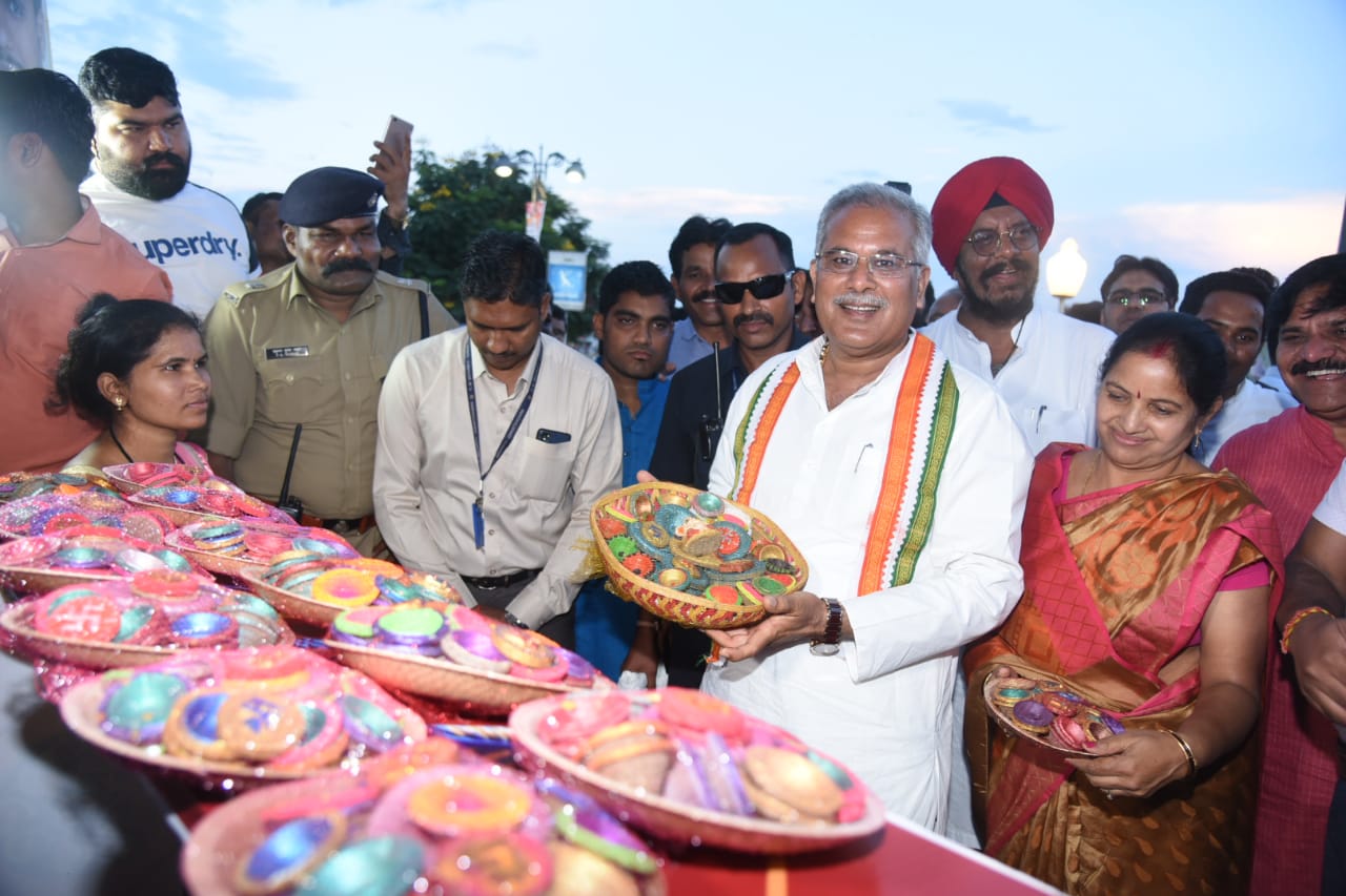 Photo of भूपेश ने राज्य निर्मित सामग्रियों को प्रोत्साहित करने की अपील