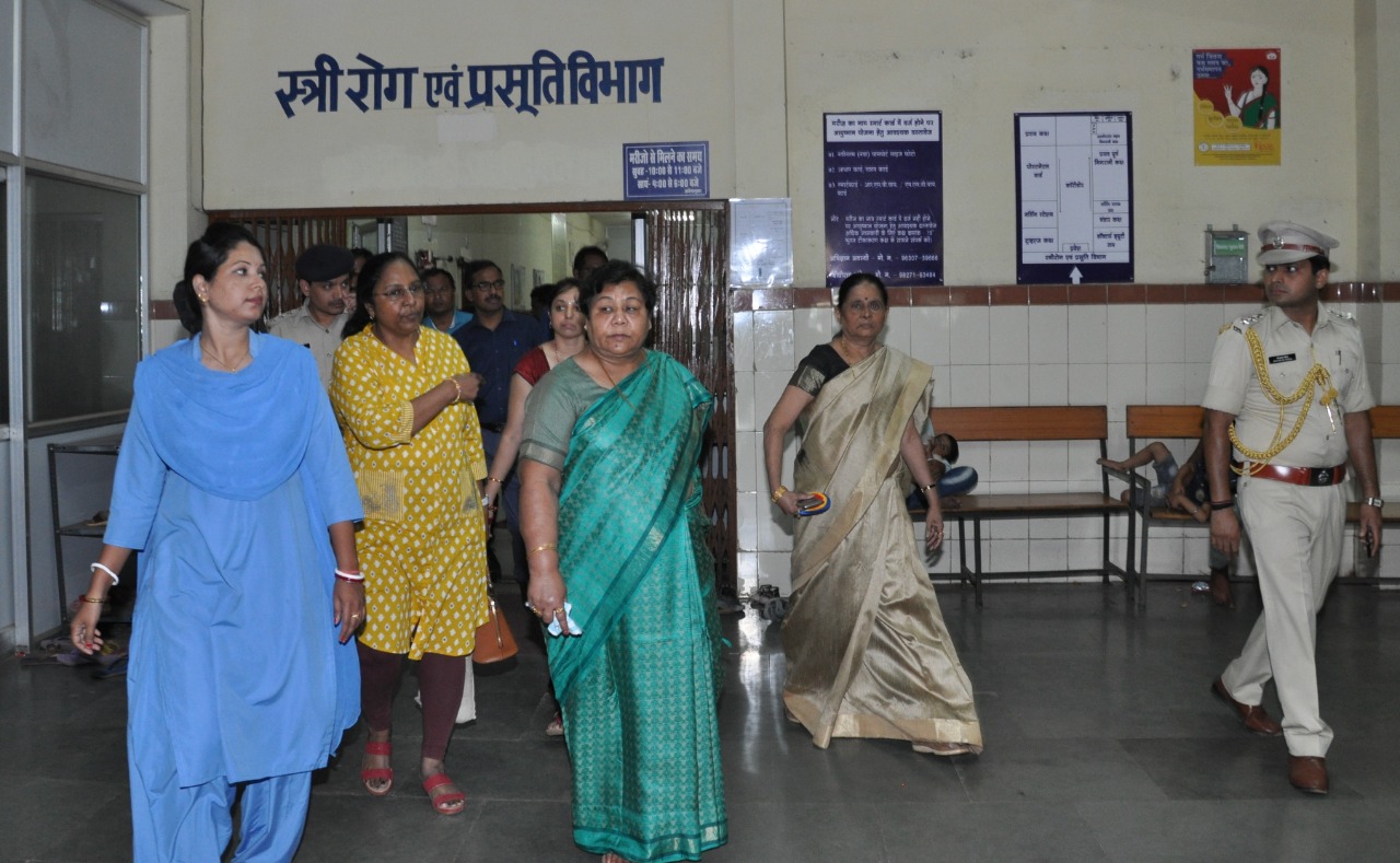 Photo of राज्यपाल ने रायपुर जिला अस्पताल का किया औचक निरीक्षण