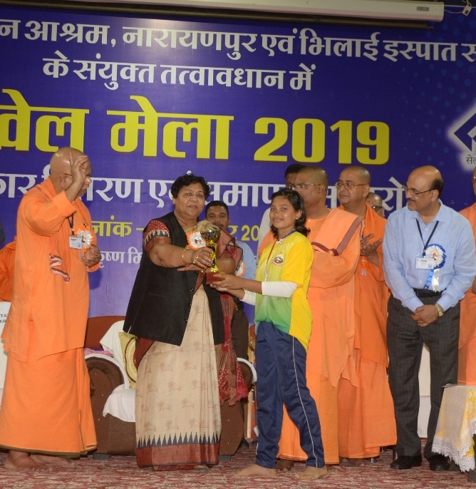 Photo of पढ़ाई के साथ खेलकूद में भी भाग लें – राज्यपाल सुश्री उइके