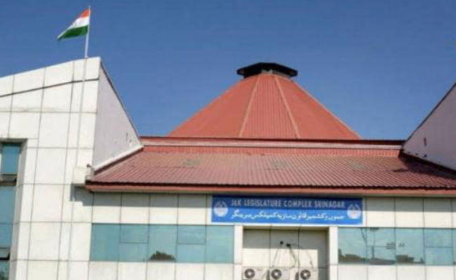 Photo of जम्मू कश्मीर में 62 साल पुरानी विधान परिषद का अंत