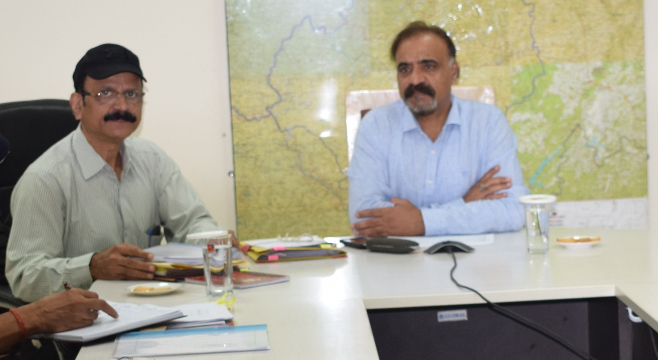 Photo of सड़क दुर्घटना रोकने सेफ्टी के निर्देशों का पालन सुनिश्चित करें – विज