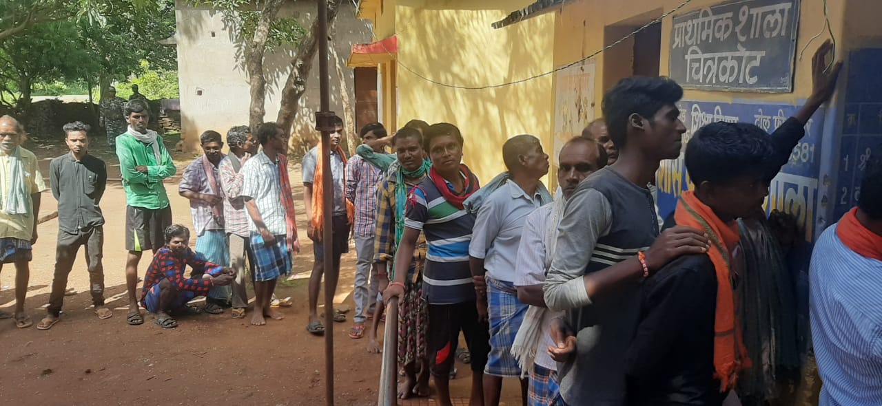 Photo of चित्रकोट विधानसभा उप चुनाव के लिए मतदान शान्तिपूर्ण ढ़ग से जारी