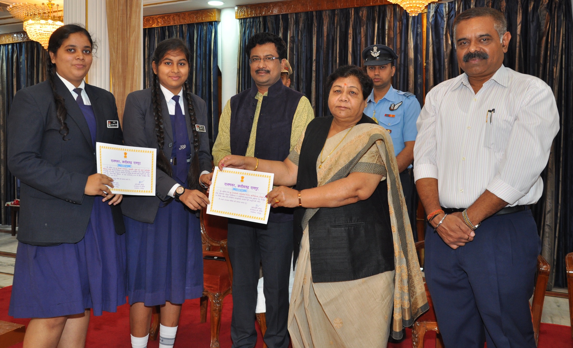 Photo of बच्चों को ऐसा वातावरण मिले, जिनसे बचपन रहे सुरक्षित-उइके