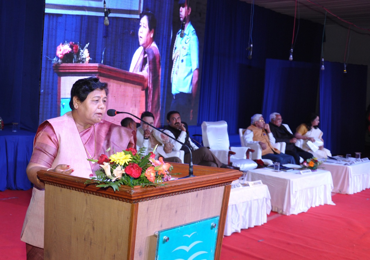 Photo of बच्चों को सकारात्मक सोच के साथ आगे बढ़ने के लिए प्रोत्साहित करें- सुश्री उइके