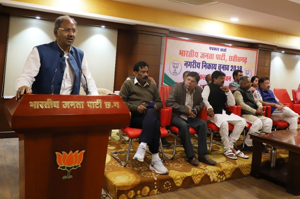 Photo of हर युग में प्रेरणा स्रोत रहेंगे अटल बिहारी वाजपेयी- बृजमोहन अग्रवाल