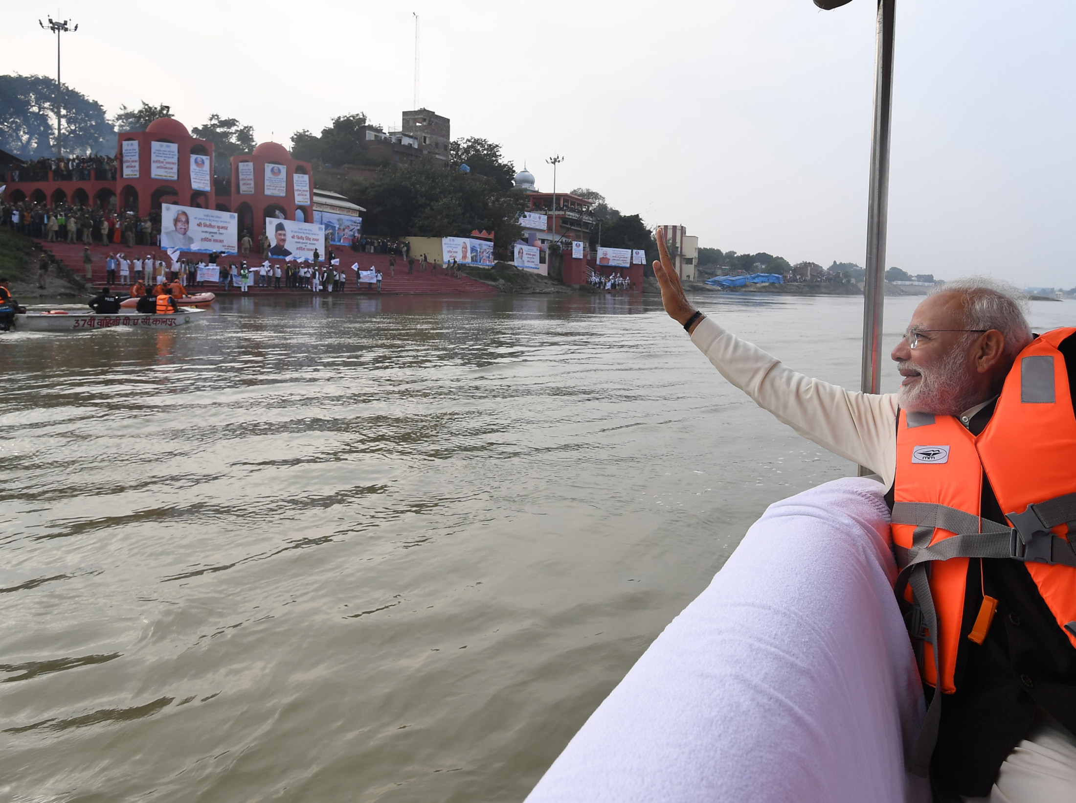Photo of मोदी ने की नमामि गंगे परियोजना की समीक्षा