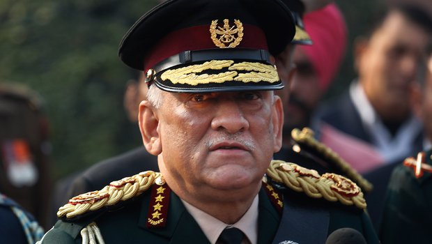 Photo of सीडीएस जनरल रावत एवं उनकी पत्नी समेत 13 लोगो की हेलीकाप्टर दुर्घटना में मौत