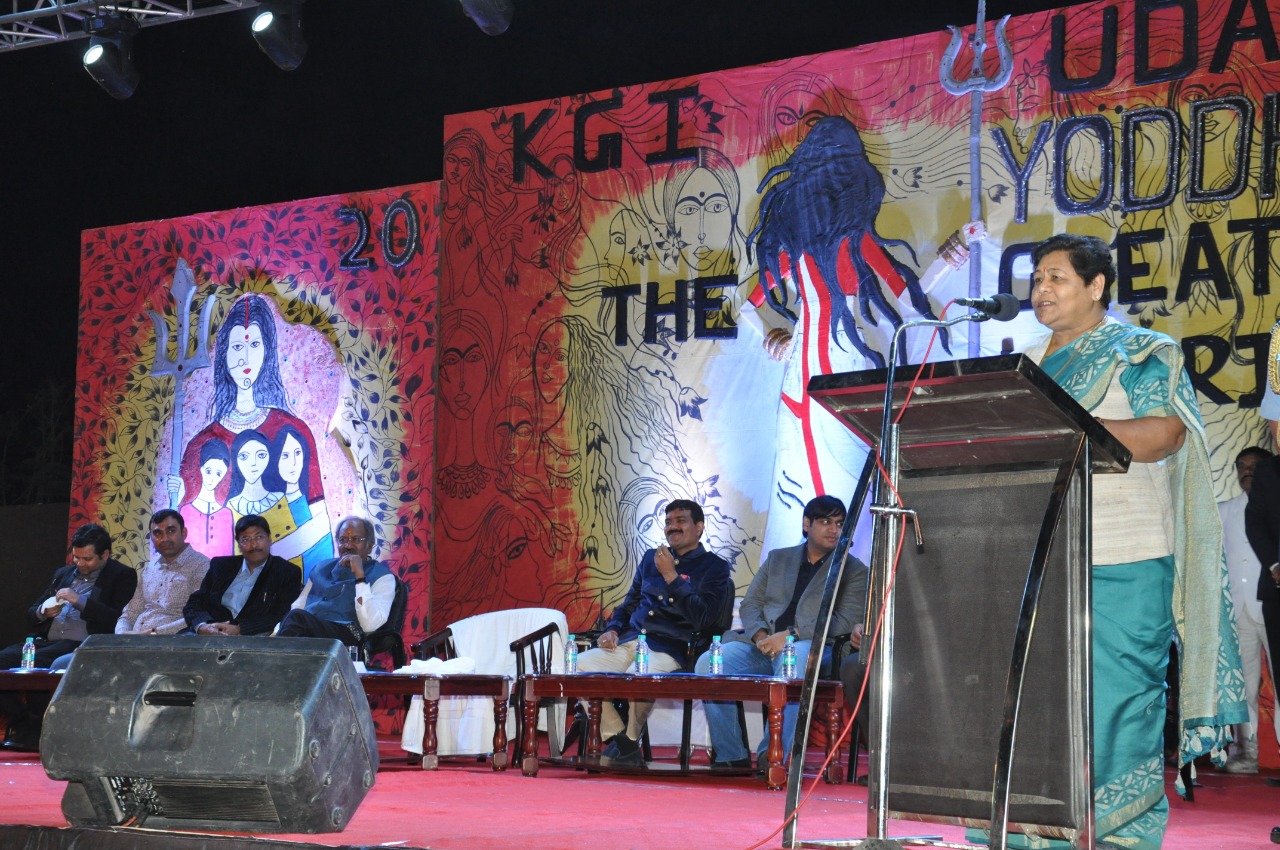 Photo of कठिनाईयों का सकारात्मक दृष्टिकोण से करें सामना – सुश्री उइके