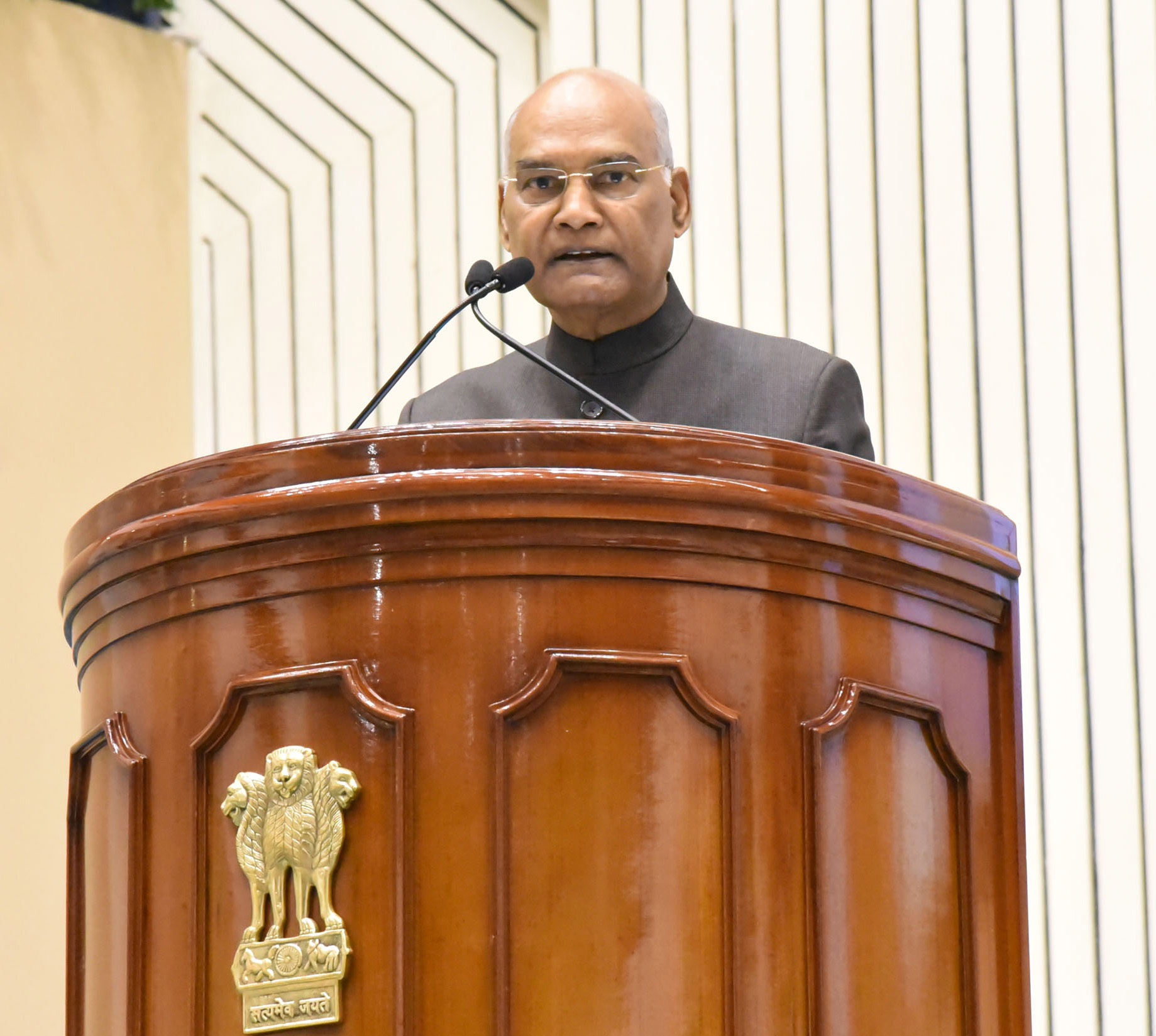 Photo of राष्ट्रपति ने देश के विकास में महिला सशक्तिकरण पर दिया बल