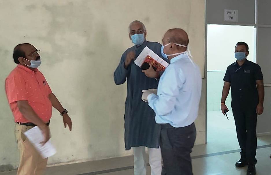 Photo of सिंहदेव ने 100 बिस्तरों के कोविड-19 विशेष अस्पताल का किया निरीक्षण