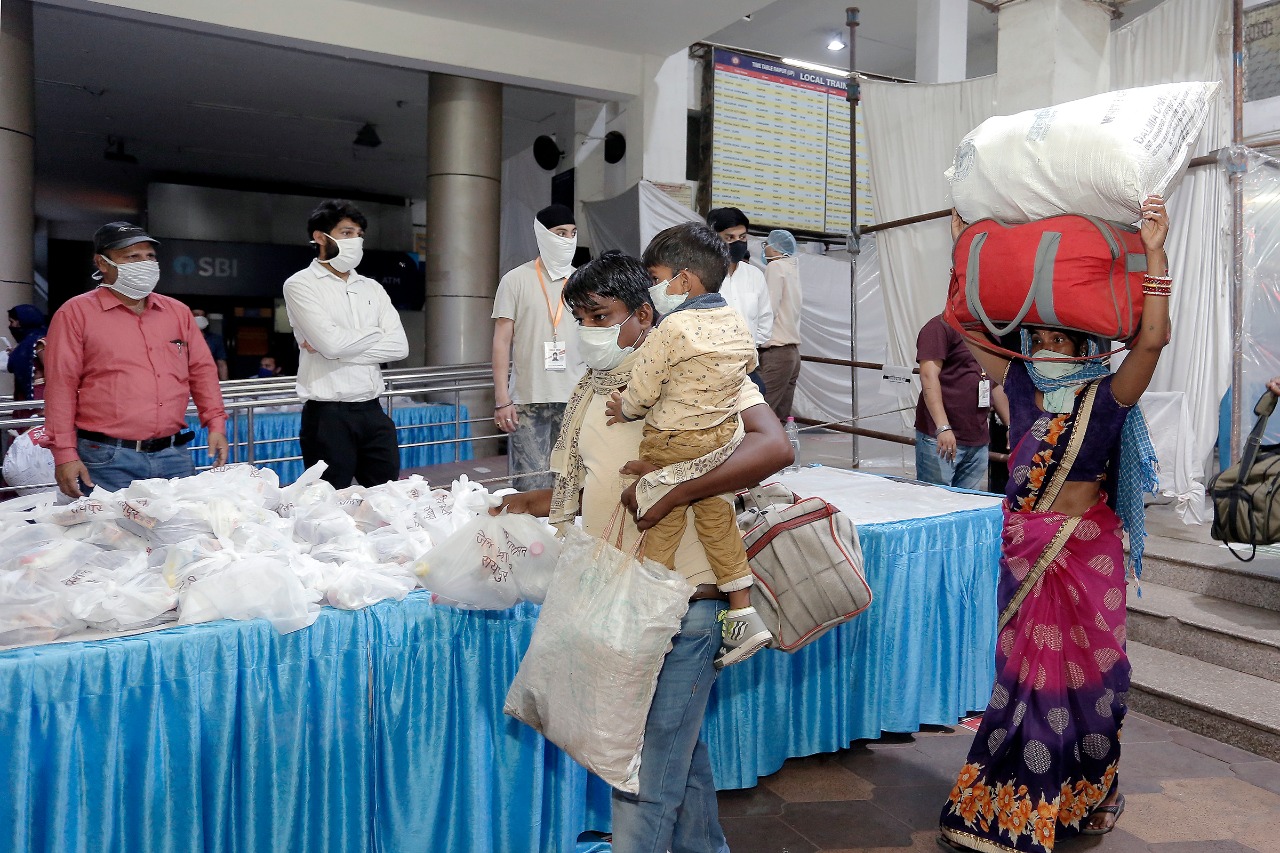 Photo of दूसरे राज्यों के श्रमिकों की सहूलियत और सहायता में जुटी छत्तीसगढ़ सरकार