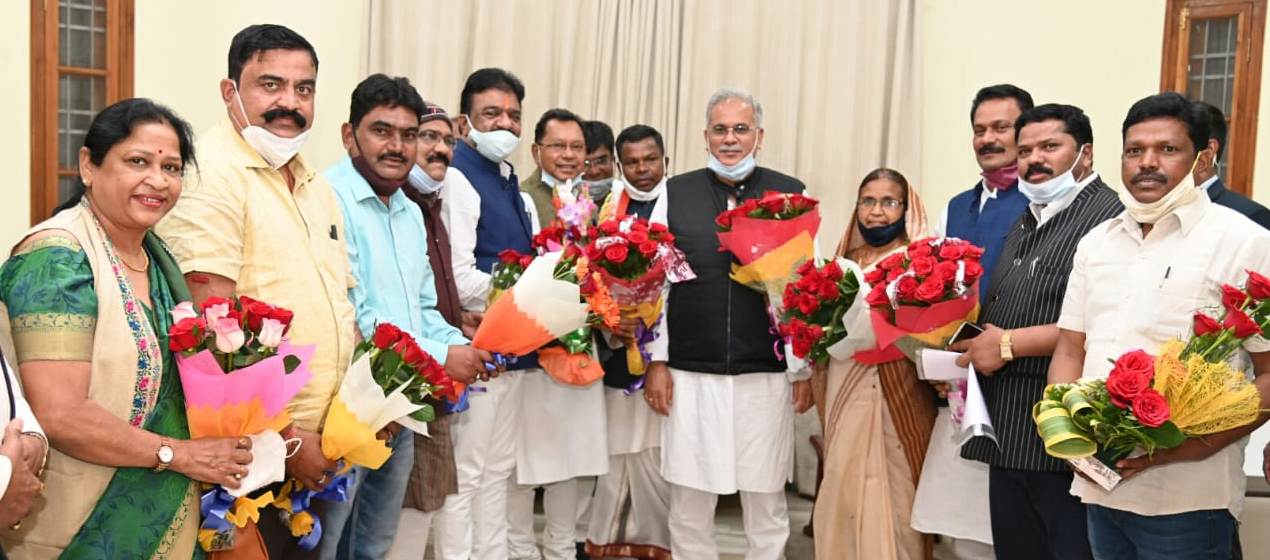 Photo of बस्तर के जनप्रतिनिधियों ने नगरनार संयंत्र के खरीदने के निर्णय पर भूपेश का जताया आभार