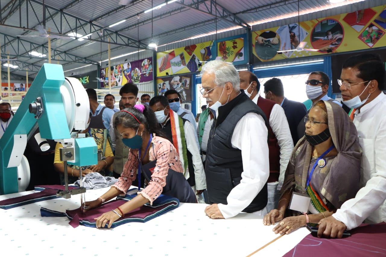 Photo of देश-विदेश में चमकेगा दंतेवाड़ा का गारमेंट ब्रांड ‘डेनेक्स‘ – भूपेश