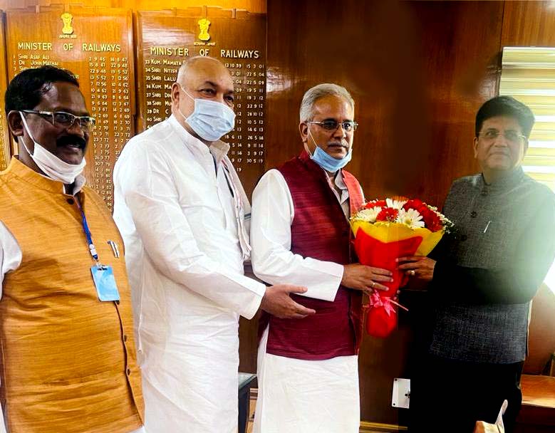 Photo of भूपेश ने खाद्य मंत्री गोयल से 40 लाख मैट्रिक टन चावल लेने की फिर की मांग